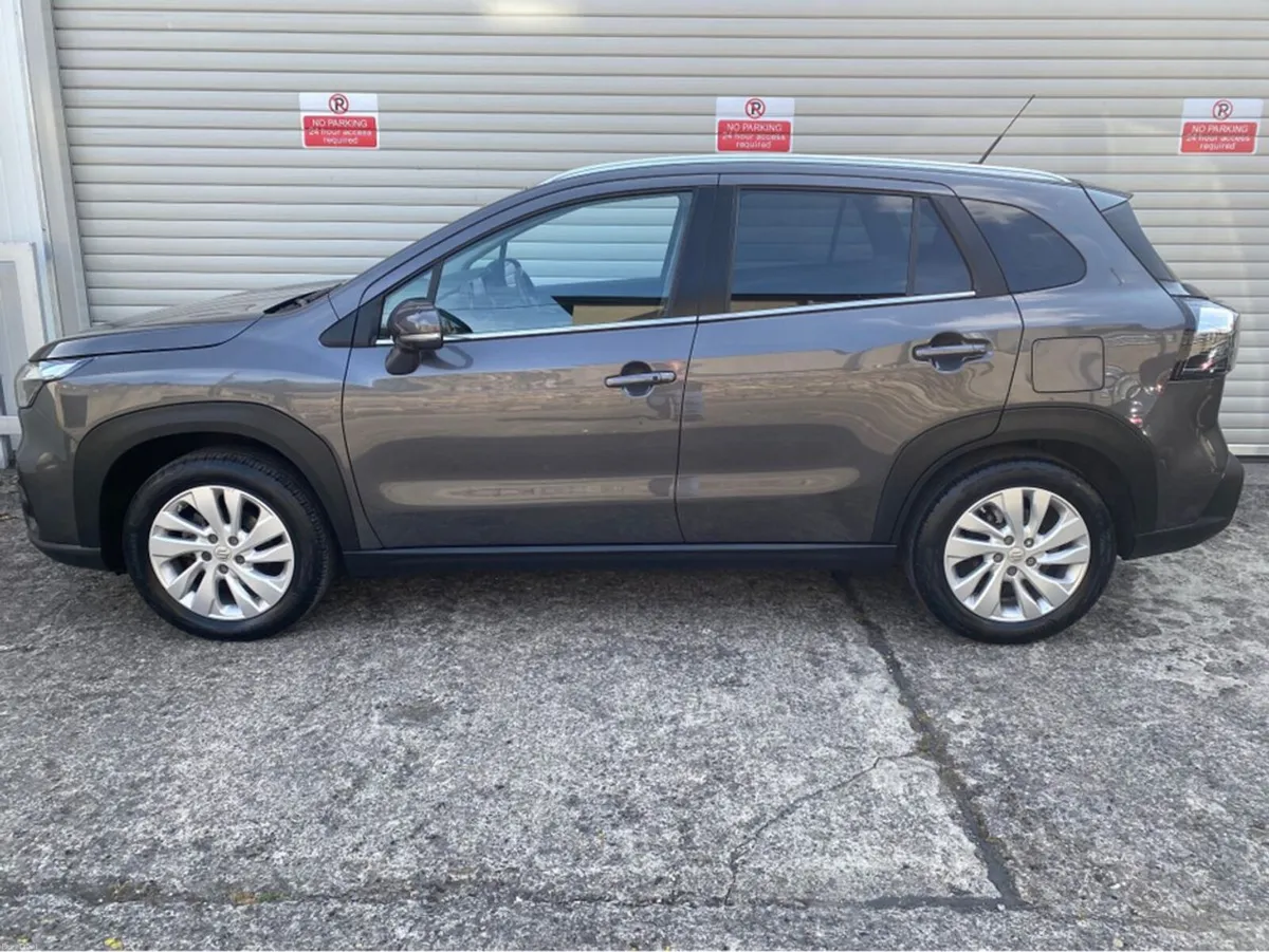 Suzuki SX4 S-Cross 1.4 BOOSTERJET @ Waltons Garage - Image 3