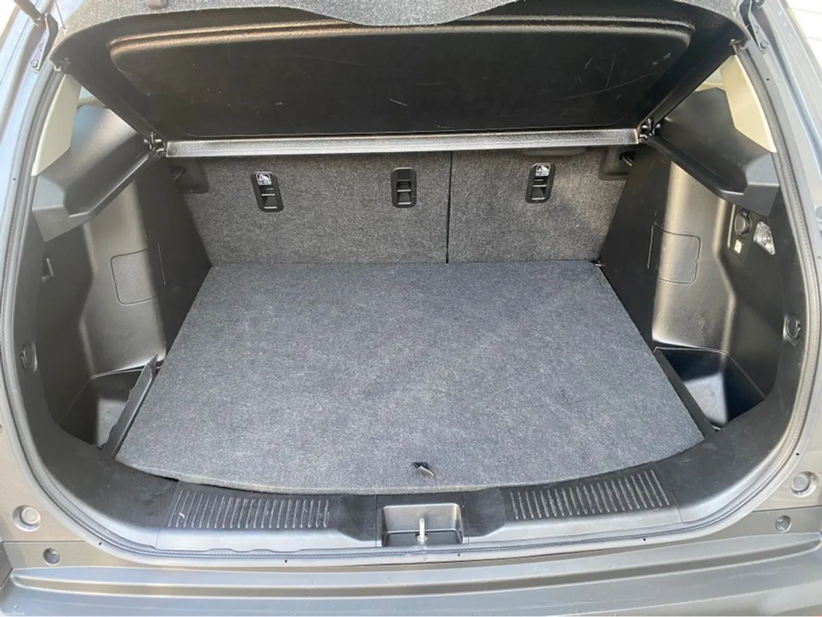 Suzuki SX4 S-Cross 1.4 BOOSTERJET @ Waltons Garage - Image 6