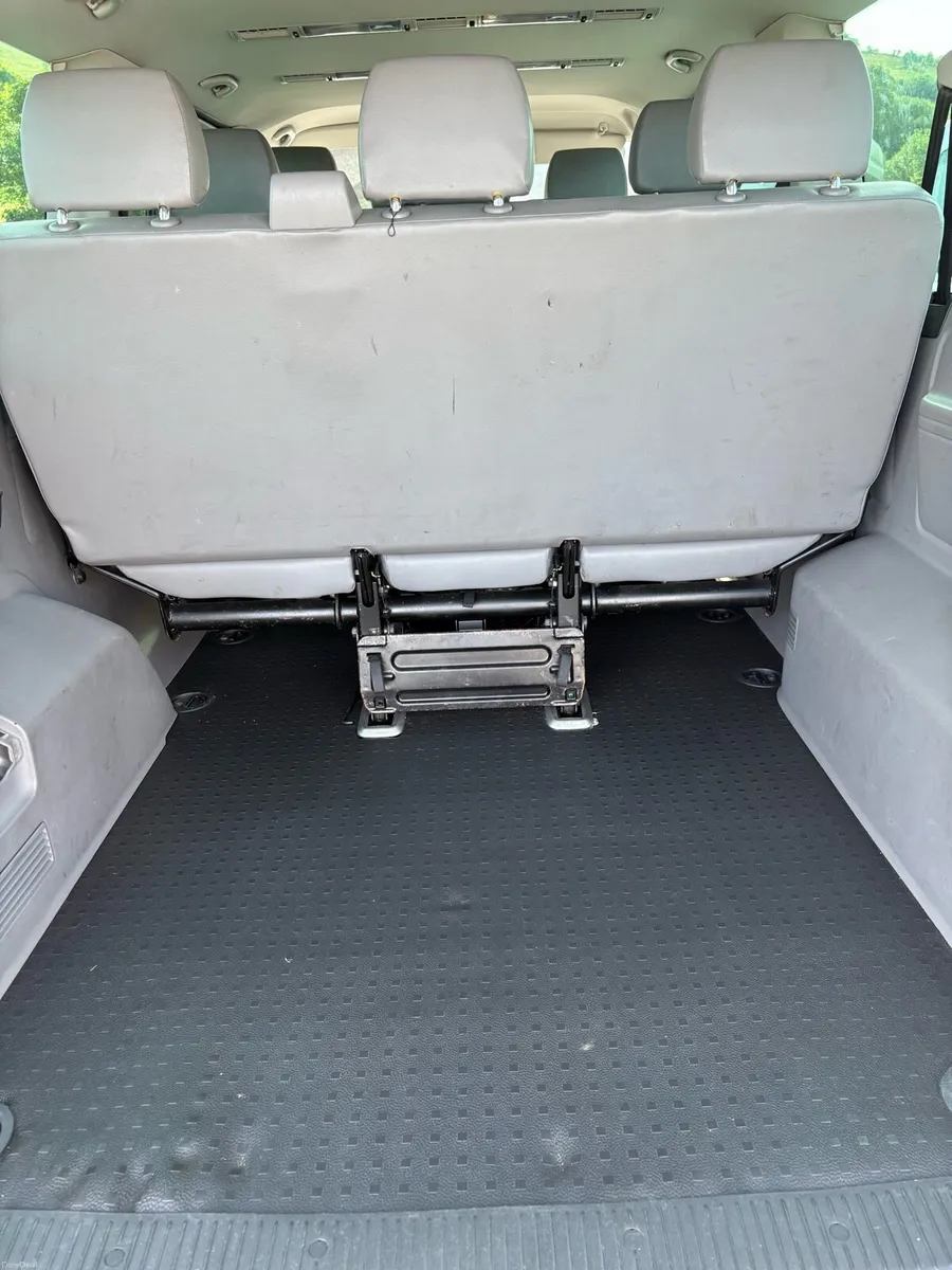 VW SHUTTLE - Image 6