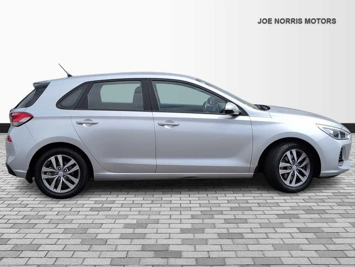 Hyundai i30 I 30 DELUXE 5DR - Image 4
