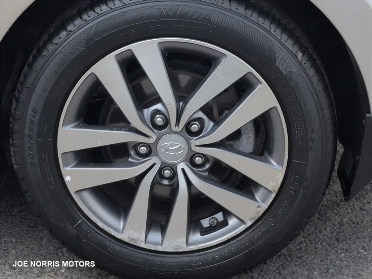 Hyundai i30 I 30 DELUXE 5DR - Image 5