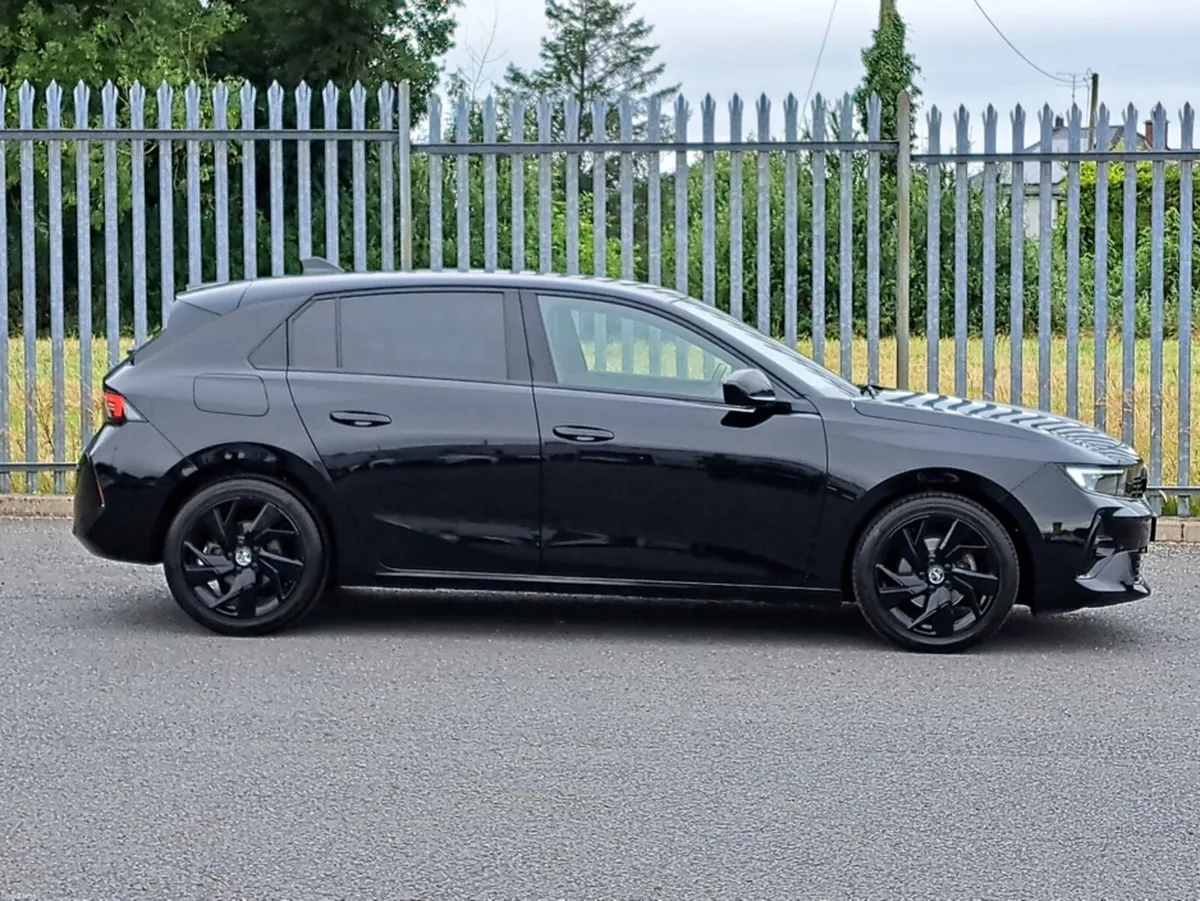 Opel Astra GS 1.2TURBO 130BHP 8 SPEED AUTOMATIC ** - Image 4