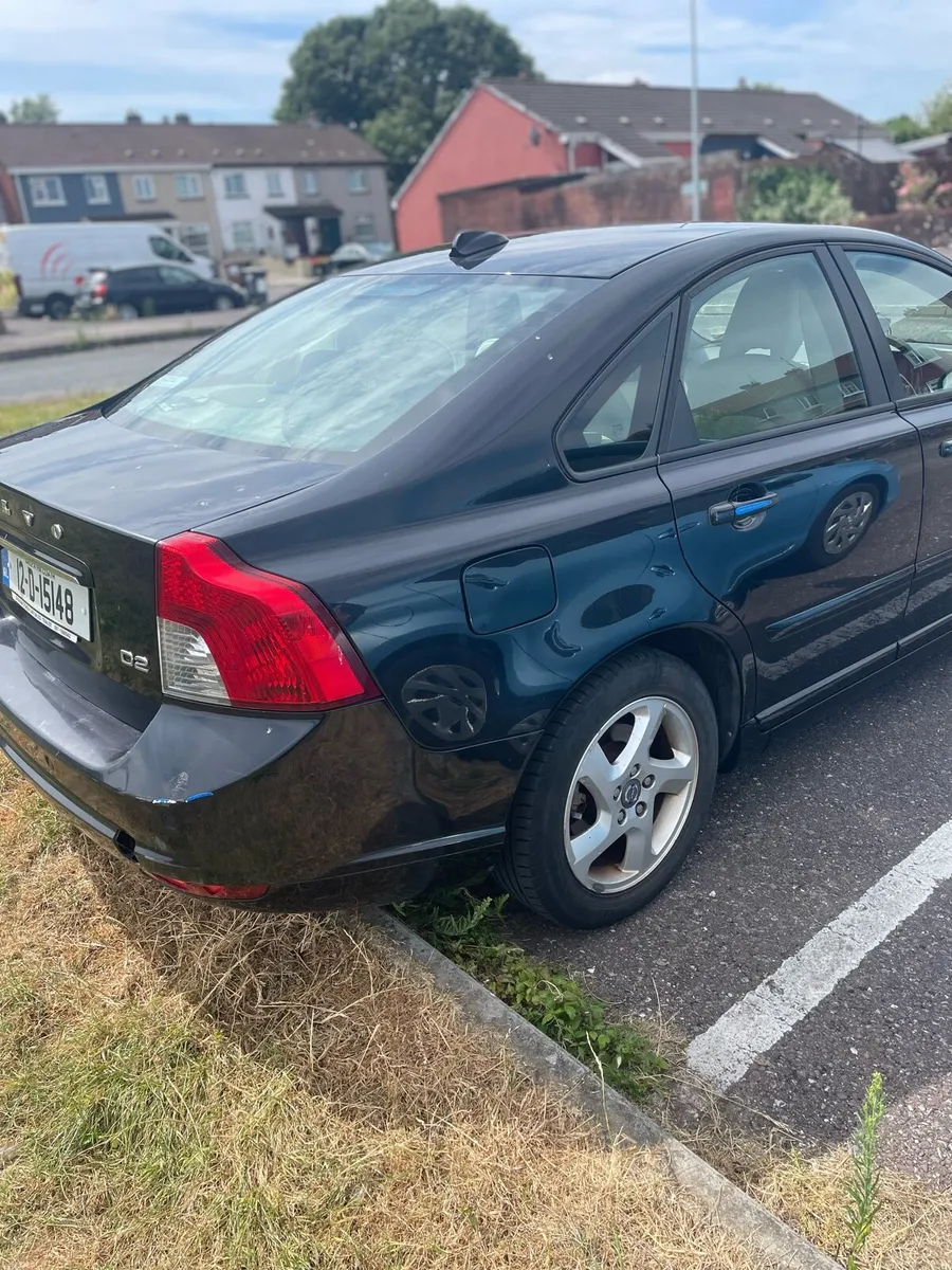 Car - Image 2