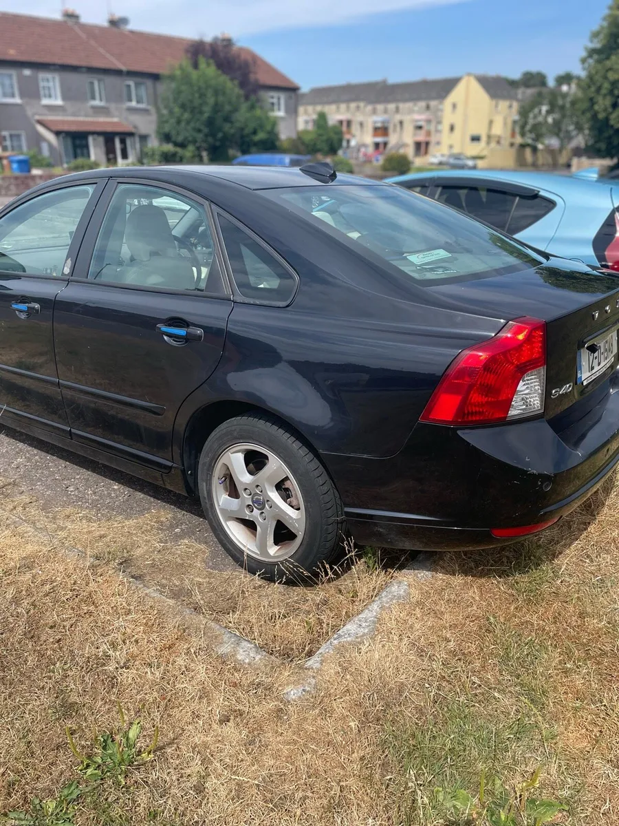 Car - Image 4