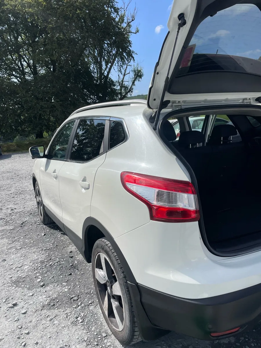 Car - Image 3