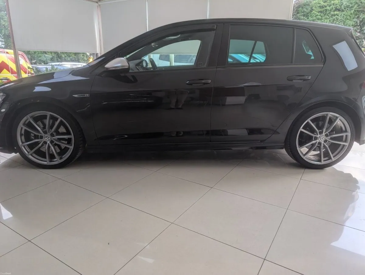 Volkswagen Golf R 2.0tdi 300hp 5dr Auto - Image 5