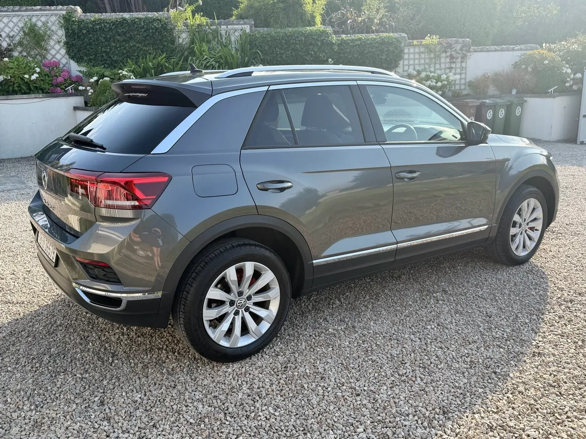 VW T-ROC SPORT TSI | RARE SPEC | PANORAMIC ROOF - Image 3