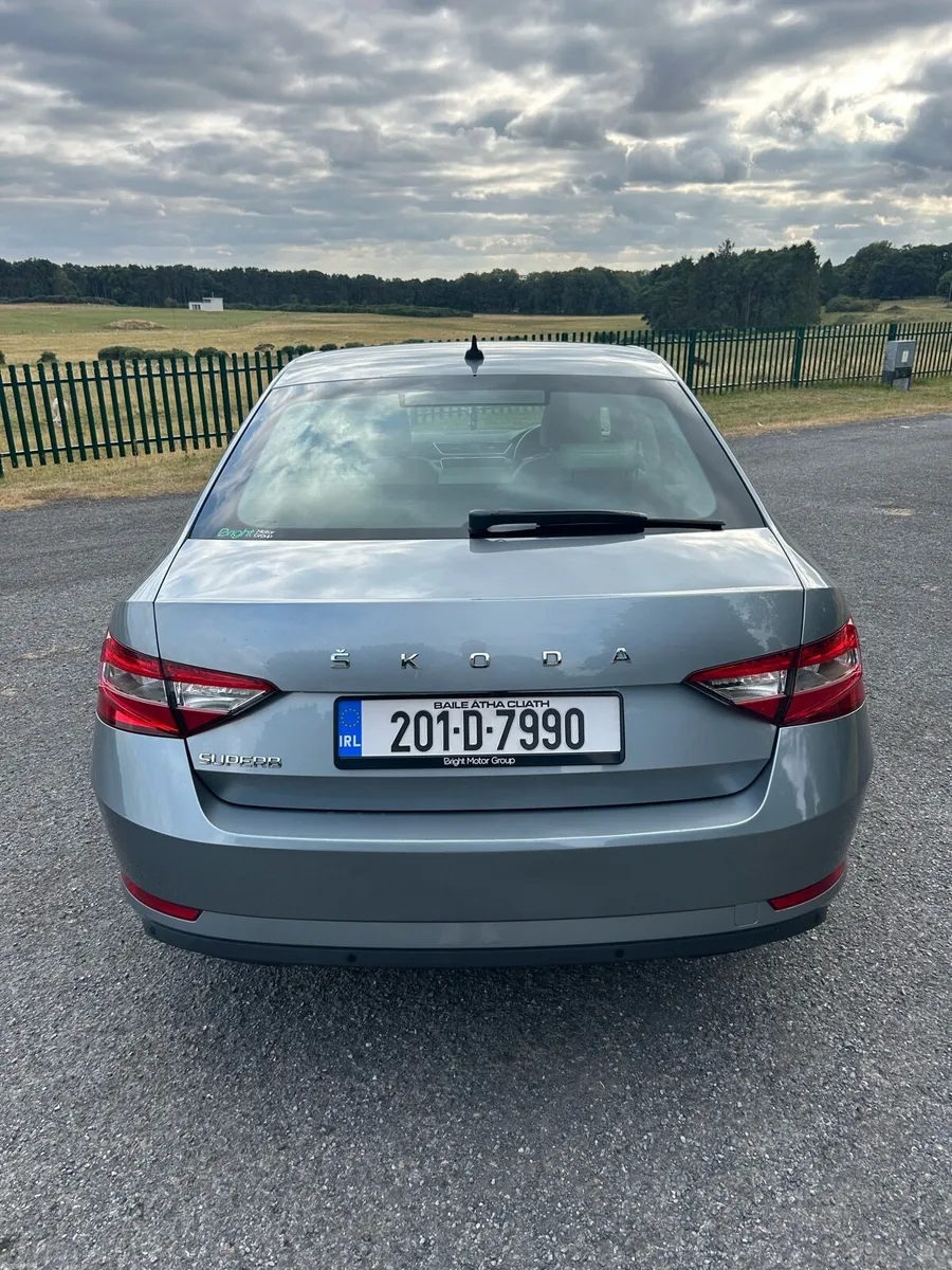 Skoda Superb 150bhp DSG - Image 6