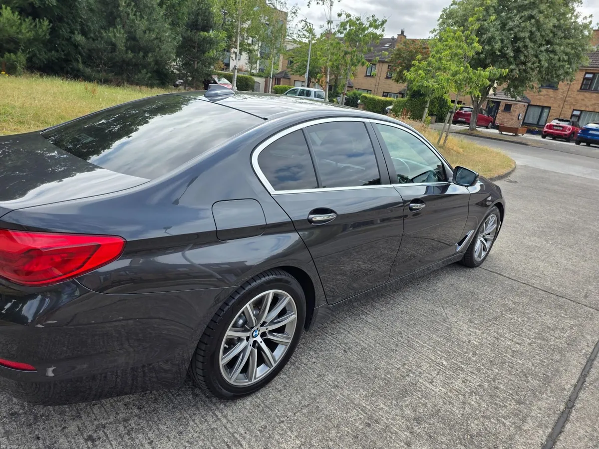 BMW 5-Series 2017 - Image 3