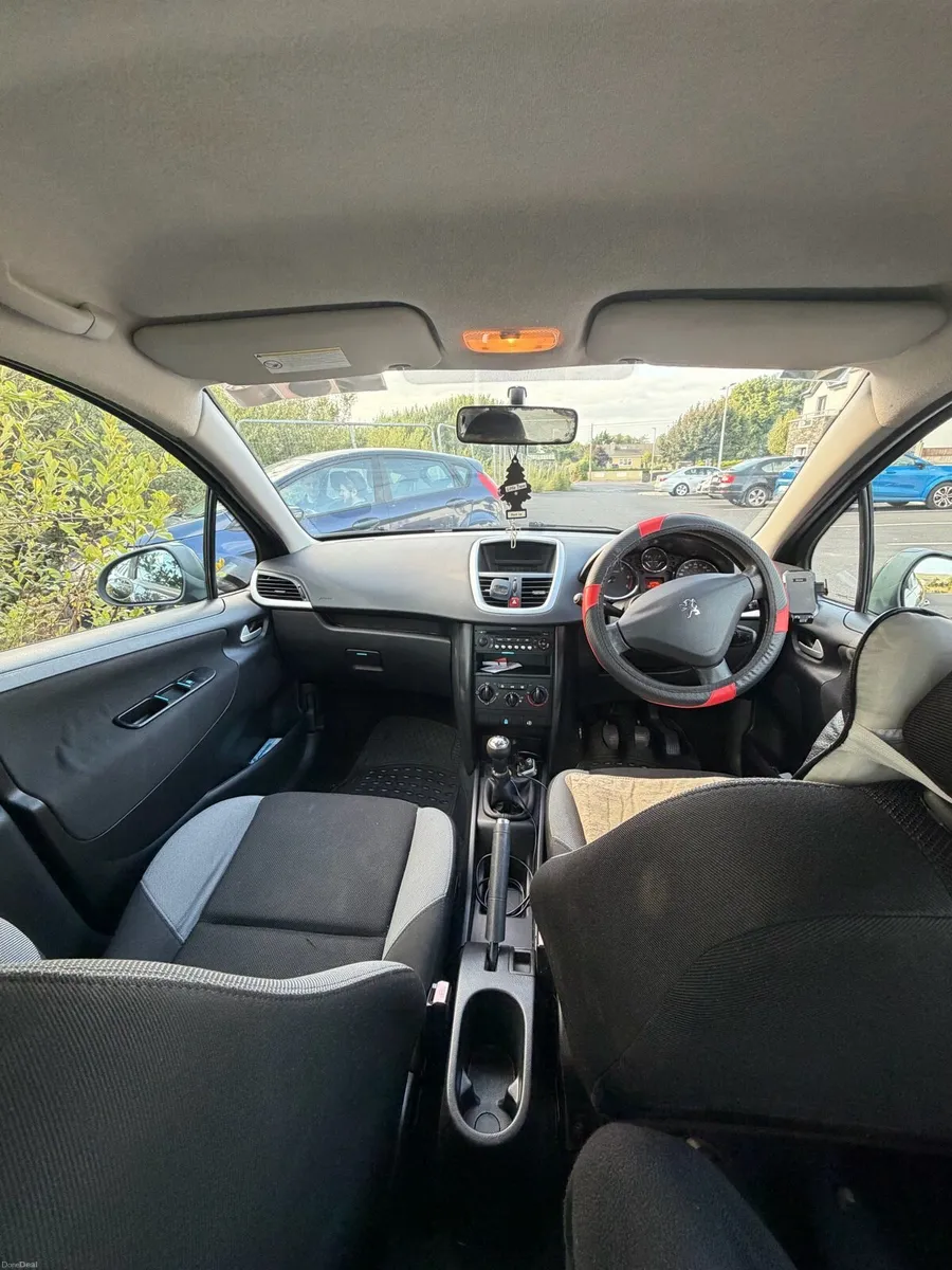 Peugeot 207 - Image 2