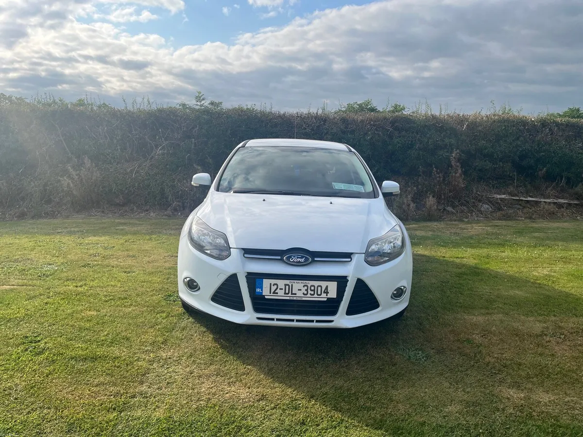 Ford Focus Zetec NCT06/27 TAX05/27 - Image 3
