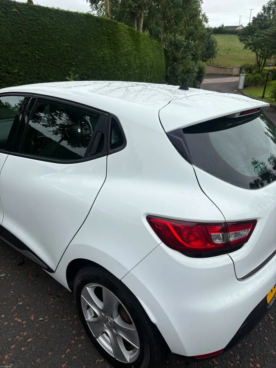 2016 Renault Clio 1.5DCI - Image 2