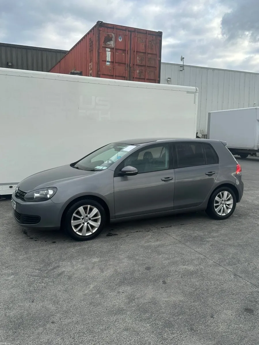 Volkswagen Golf 2012 - Image 1