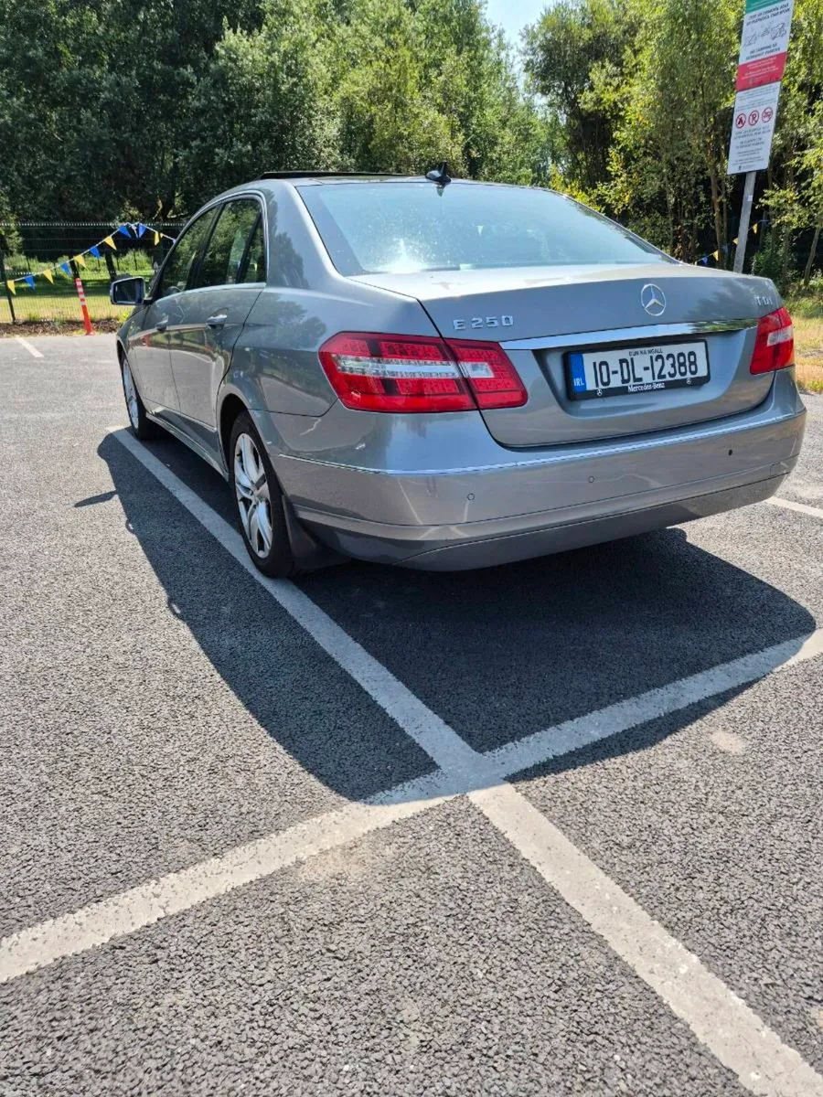 Mercedes E250 2010 - Image 3
