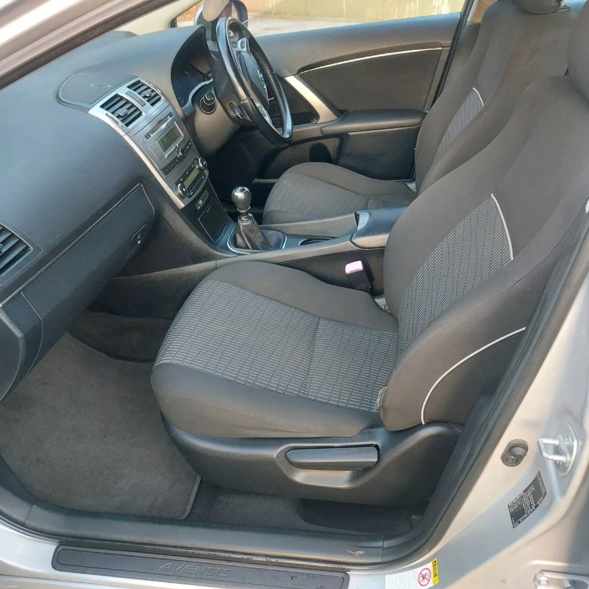 2012 toyota Avensis 2.0 nct 4/27 tax 8/26 - Image 6