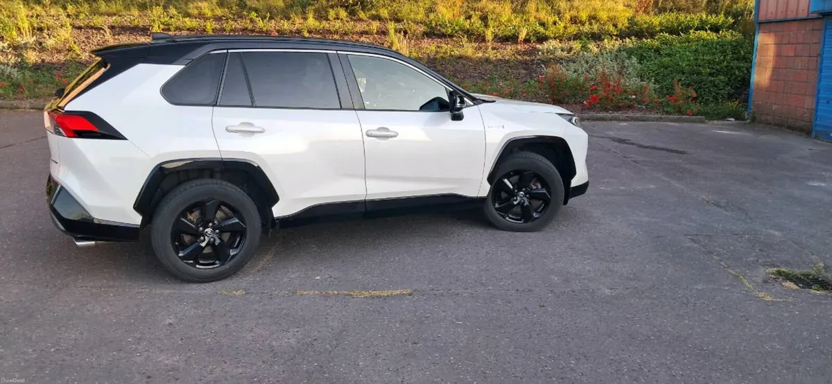 Toyota rav4 - Image 1