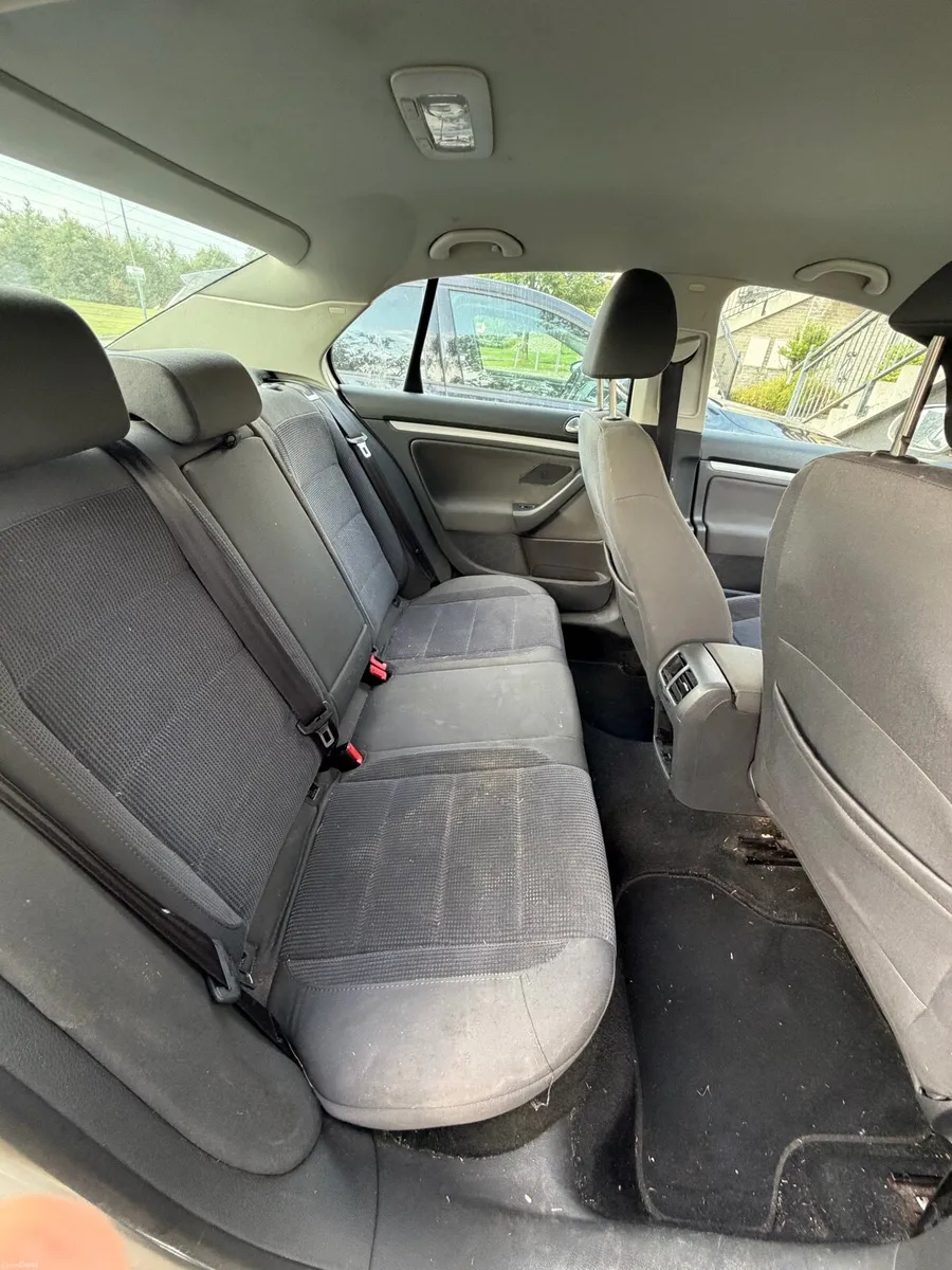 Car - Image 2