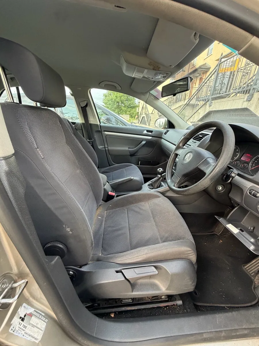 Car - Image 4