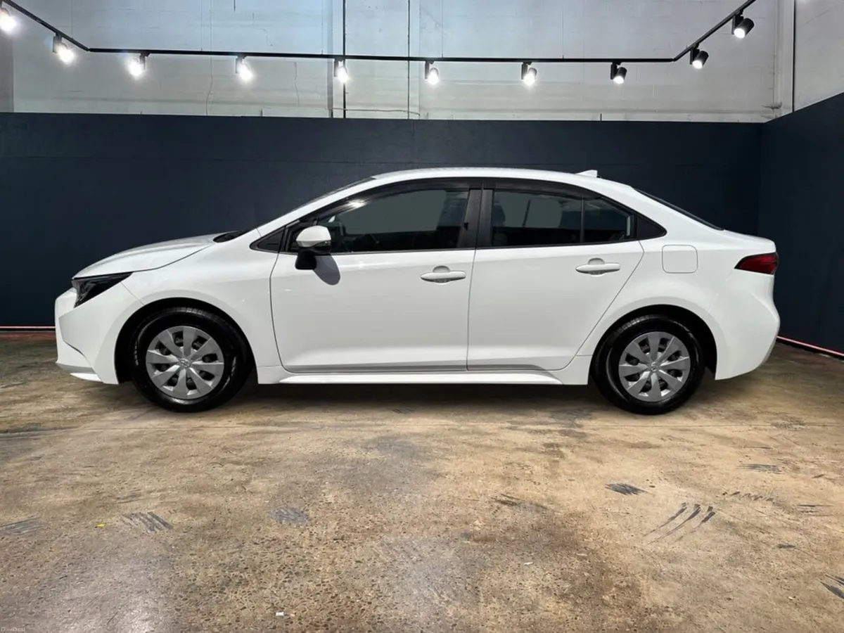Toyota Corolla 1.8 HYBRID AUTOMATIC - CRUISE CONTR - Image 6