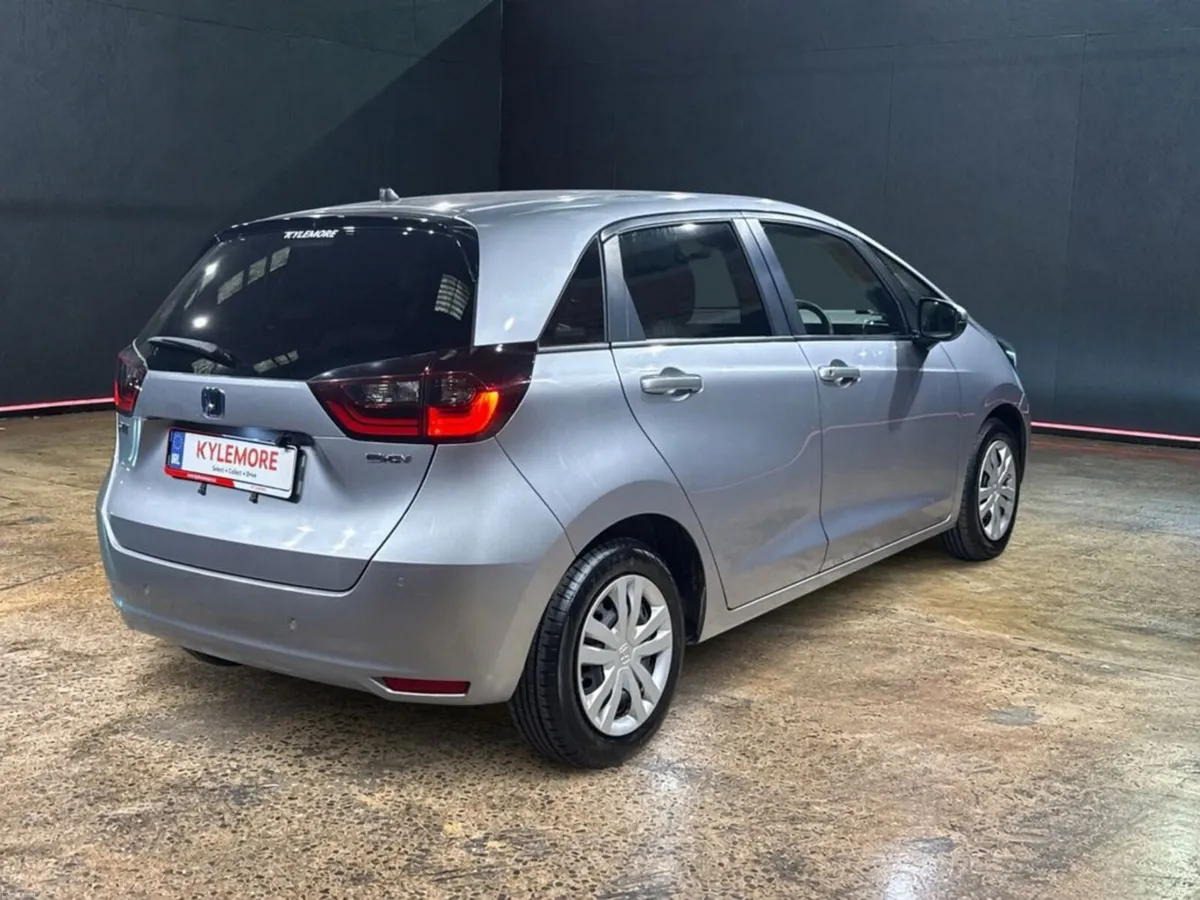 Honda Fit 1.5 HYBRID AUTOMATIC - PUSH BUTTON START - Image 3