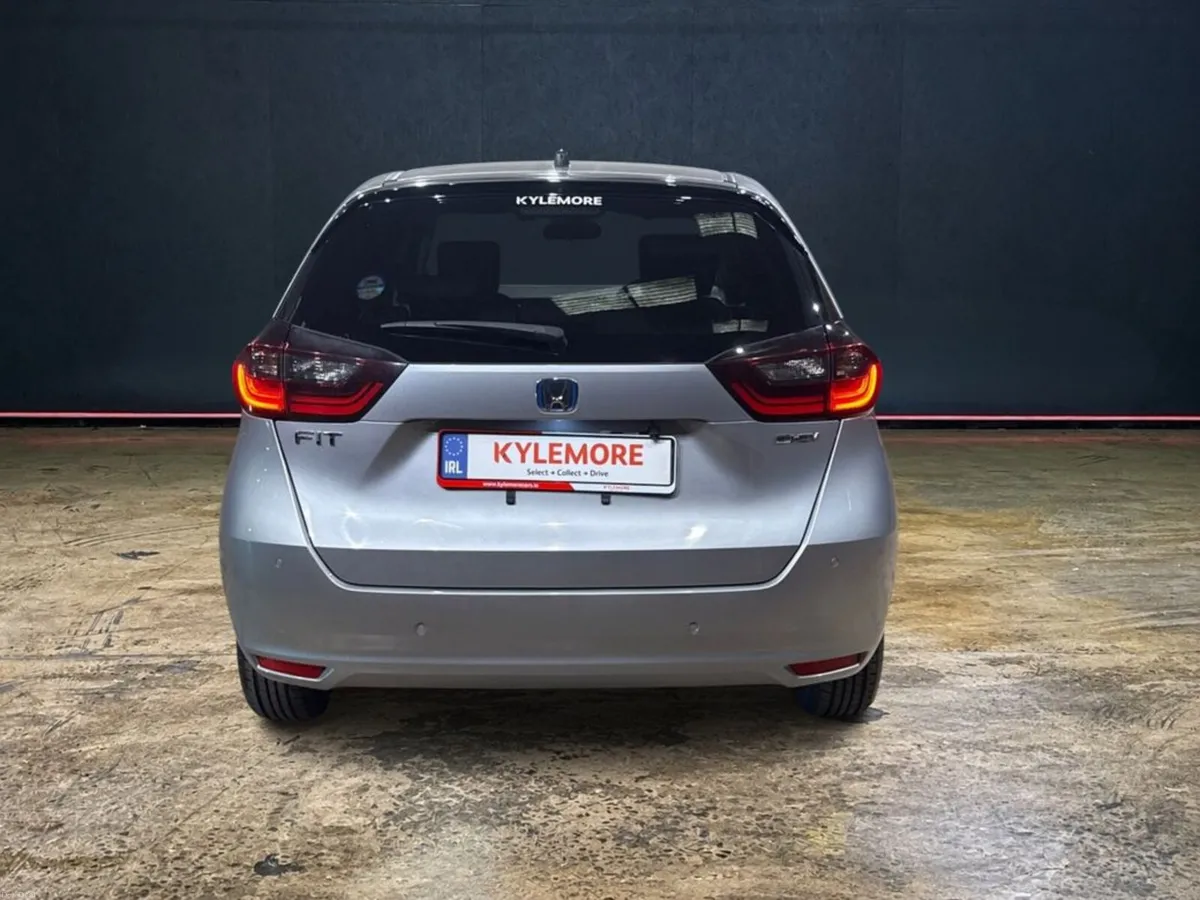 Honda Fit 1.5 HYBRID AUTOMATIC - PUSH BUTTON START - Image 4