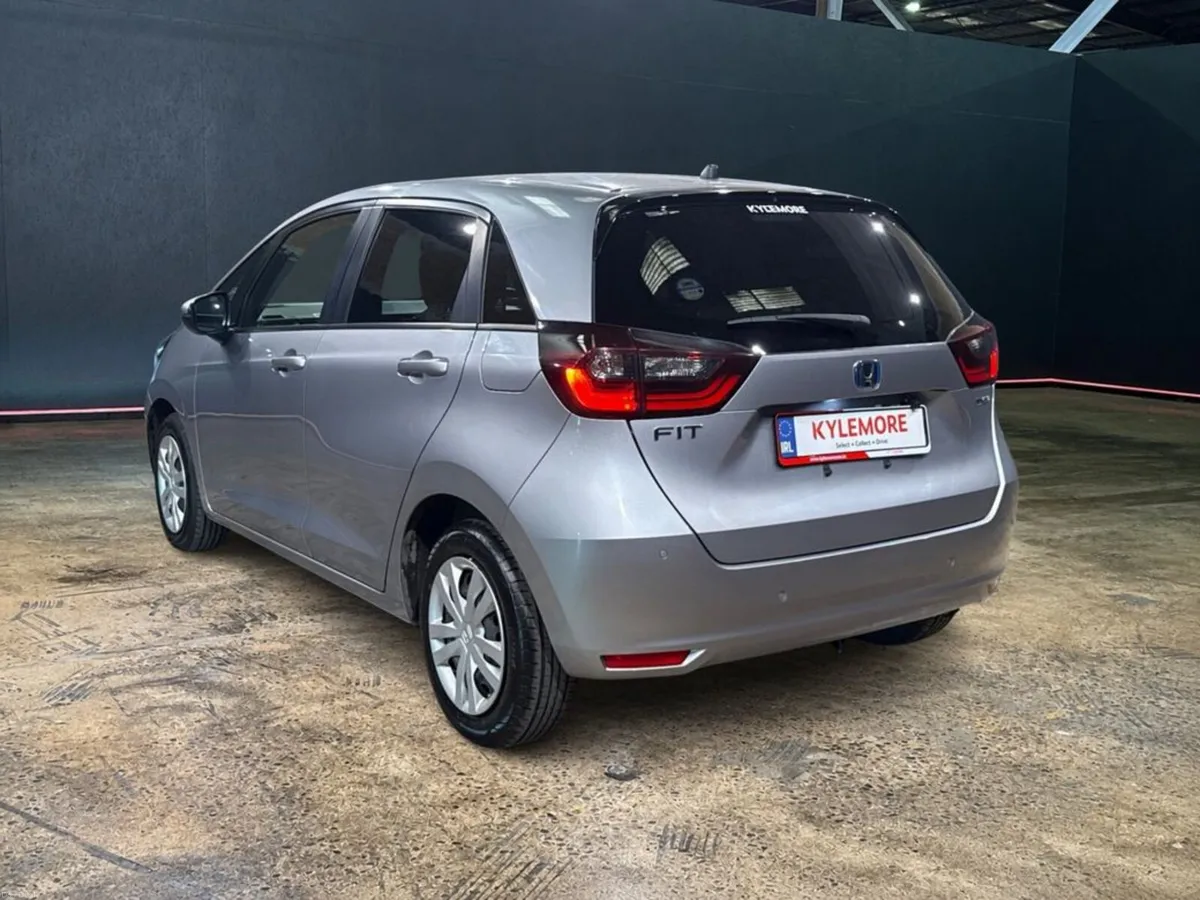 Honda Fit 1.5 HYBRID AUTOMATIC - PUSH BUTTON START - Image 5