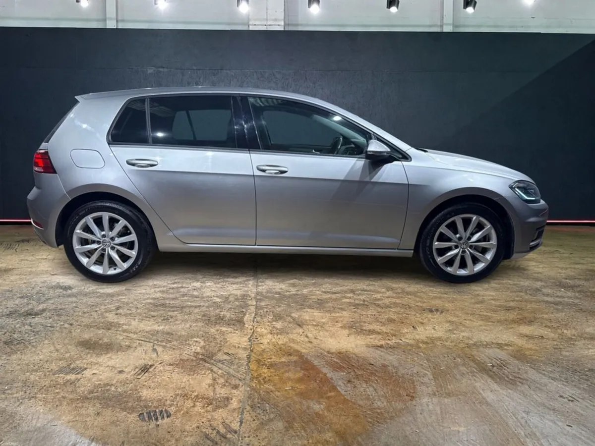 Volkswagen Golf 1.2 AUTOMATIC TSI COMFORT LINE - F - Image 2