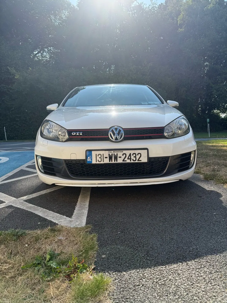Volkswagen Golf GTI - High Spec - Image 2