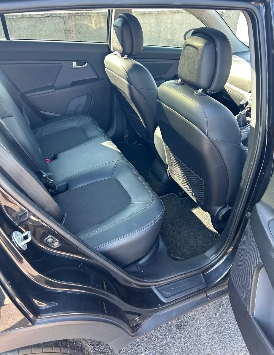 Kia Sportage 2012 - Image 2