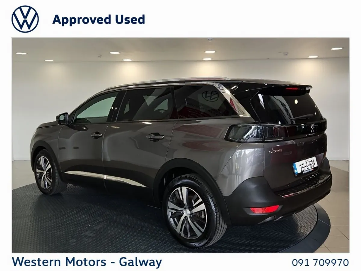 Peugeot 5008 1.5 ALLURE AUTO - 7 SEATS 1 OWNER - Image 3