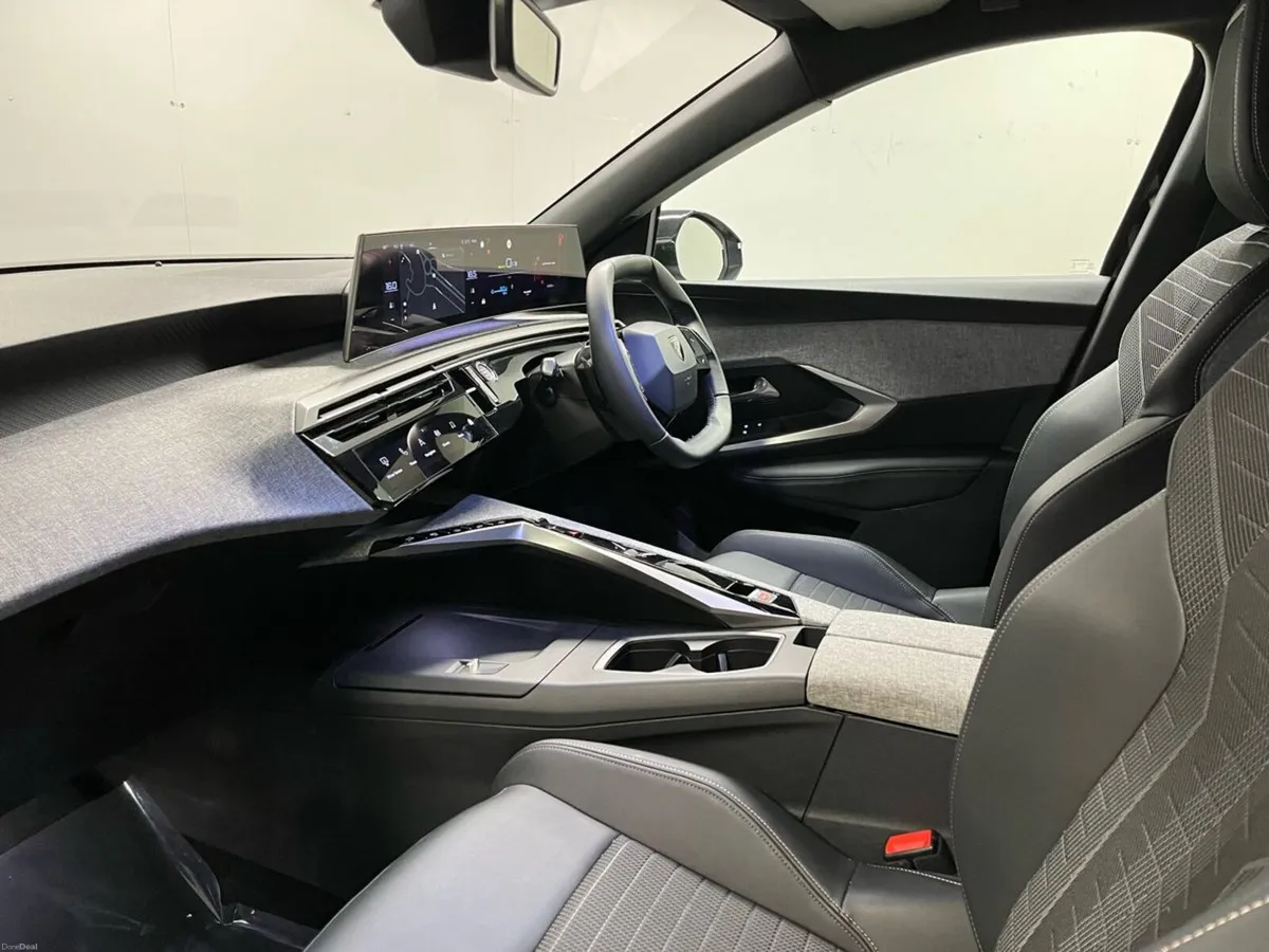 Peugeot 3008 Allure EV 73kWh 210BHP - Reversing Ca - Image 6