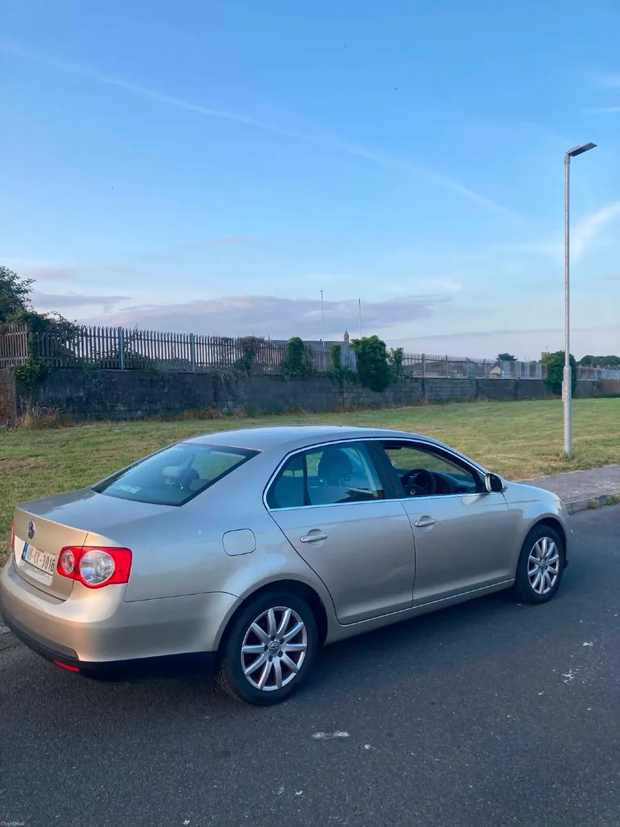 Volkswagen Jetta 2008 - Image 3