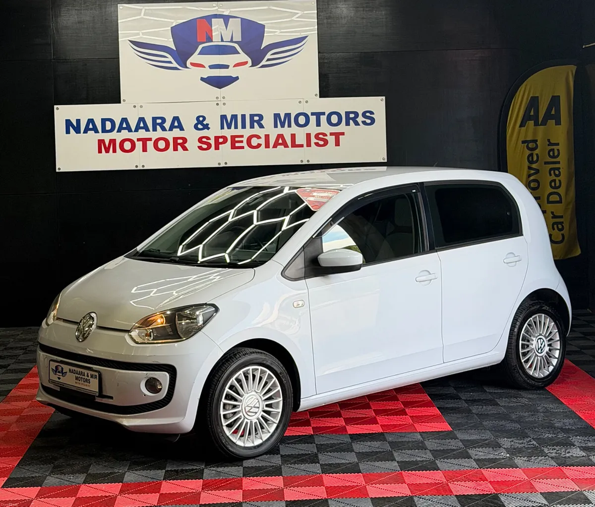 2013 Volkswagen up! Automatic - Image 4
