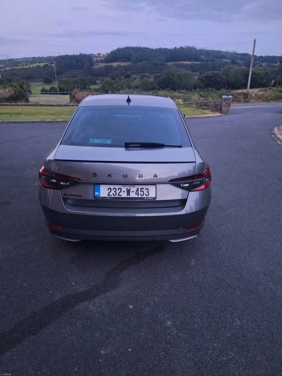 232 Skoda Superb 2.0 TDI 150BHP DSG SPORTLINE - Image 4
