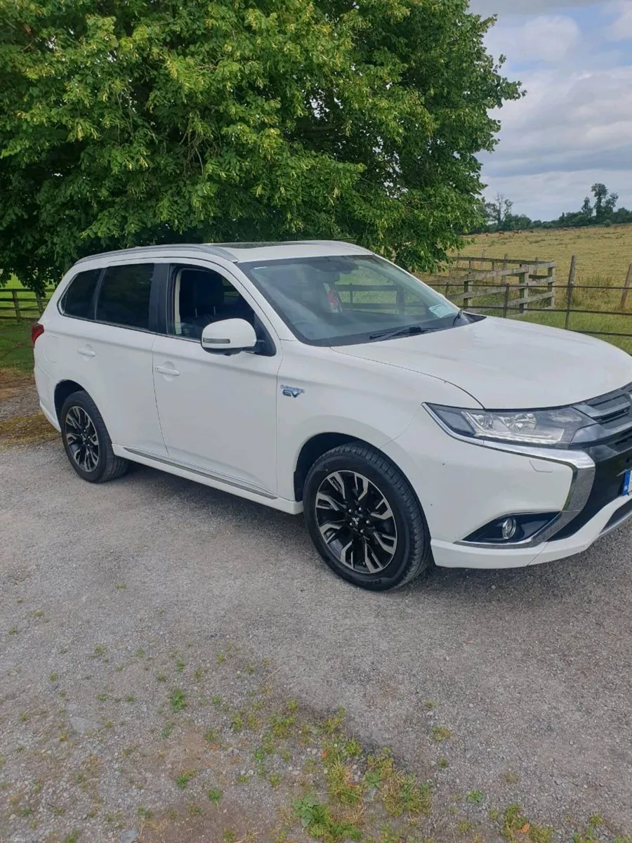 172 Mitsubishi outlander phev 2.0 petrol hybrid - Image 1