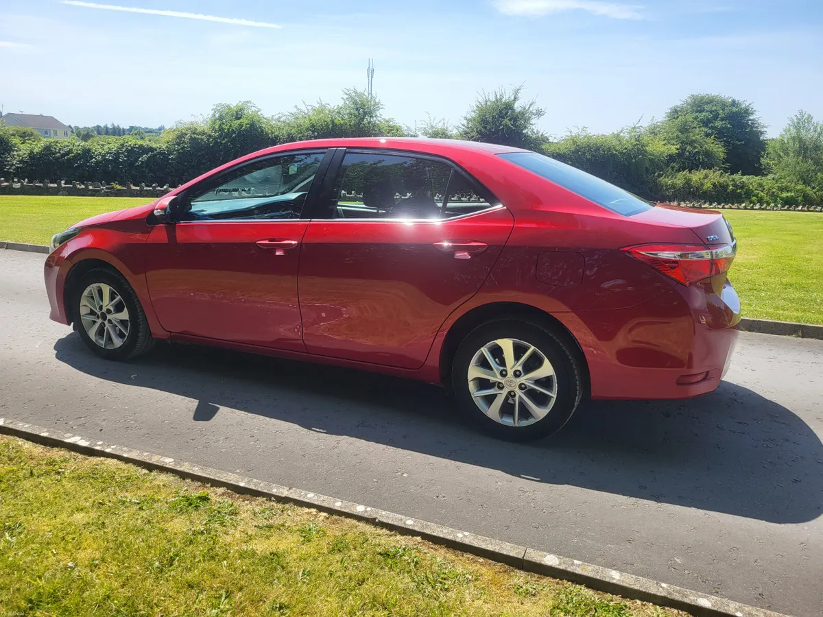 Toyota Corolla   petrol 1.3   2016 - Image 4