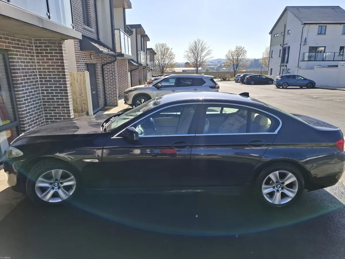 2012 BMW 520D manual in great condition - Image 2