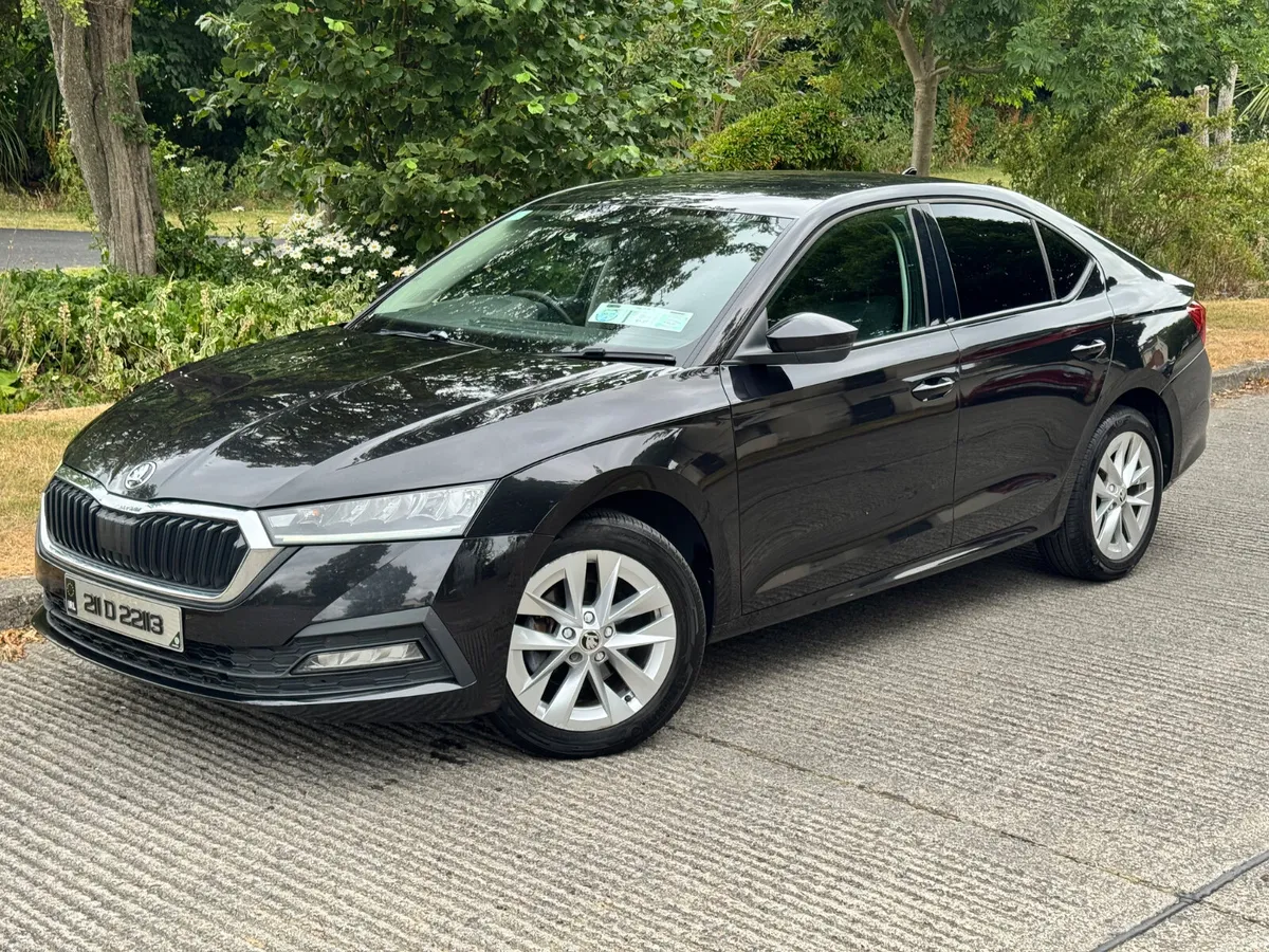 211 Skoda Octavia  Anbition 2.0 Diesel NEW model - Image 2