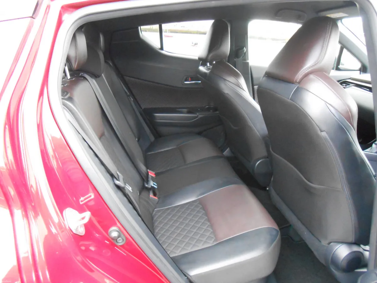 Toyota C-HR Sport Two Tone 2019 - Image 4