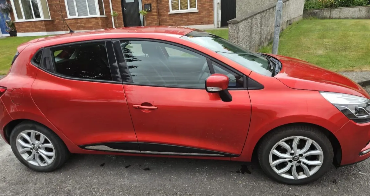 Renault Clio 2017 - Image 2