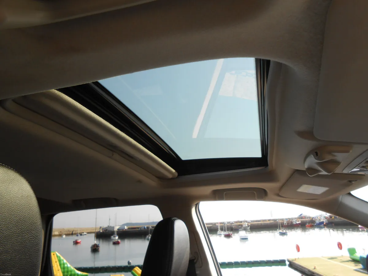 Mitsubishi Outlander PHEV Very High Spec 2015 - Image 2