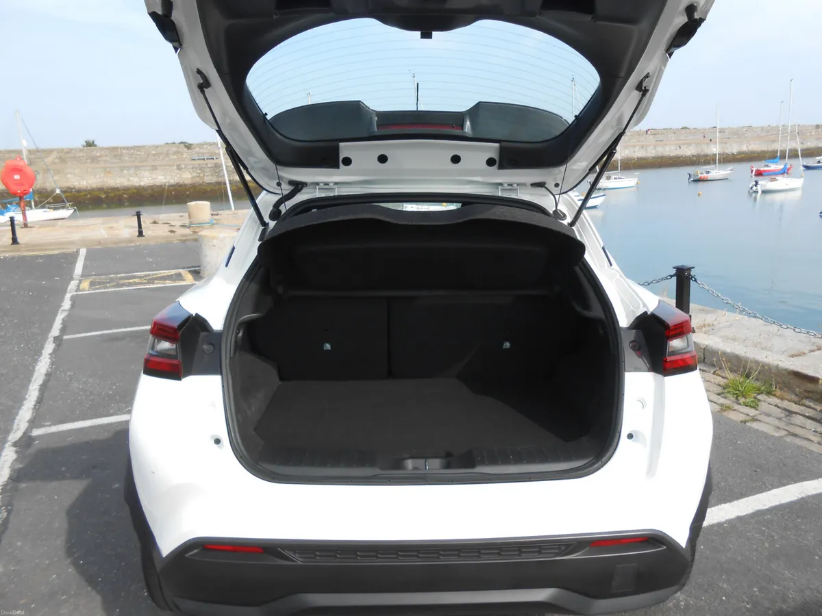 Nissan Juke SV Nav High Spec Petrol Manual 2020 - Image 5