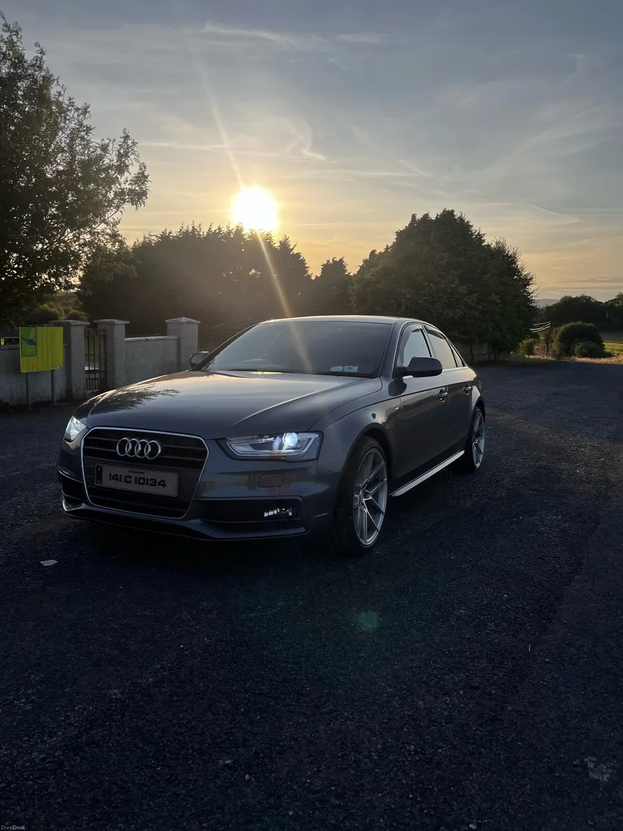 Audi A4 S-line Automatic - Image 2