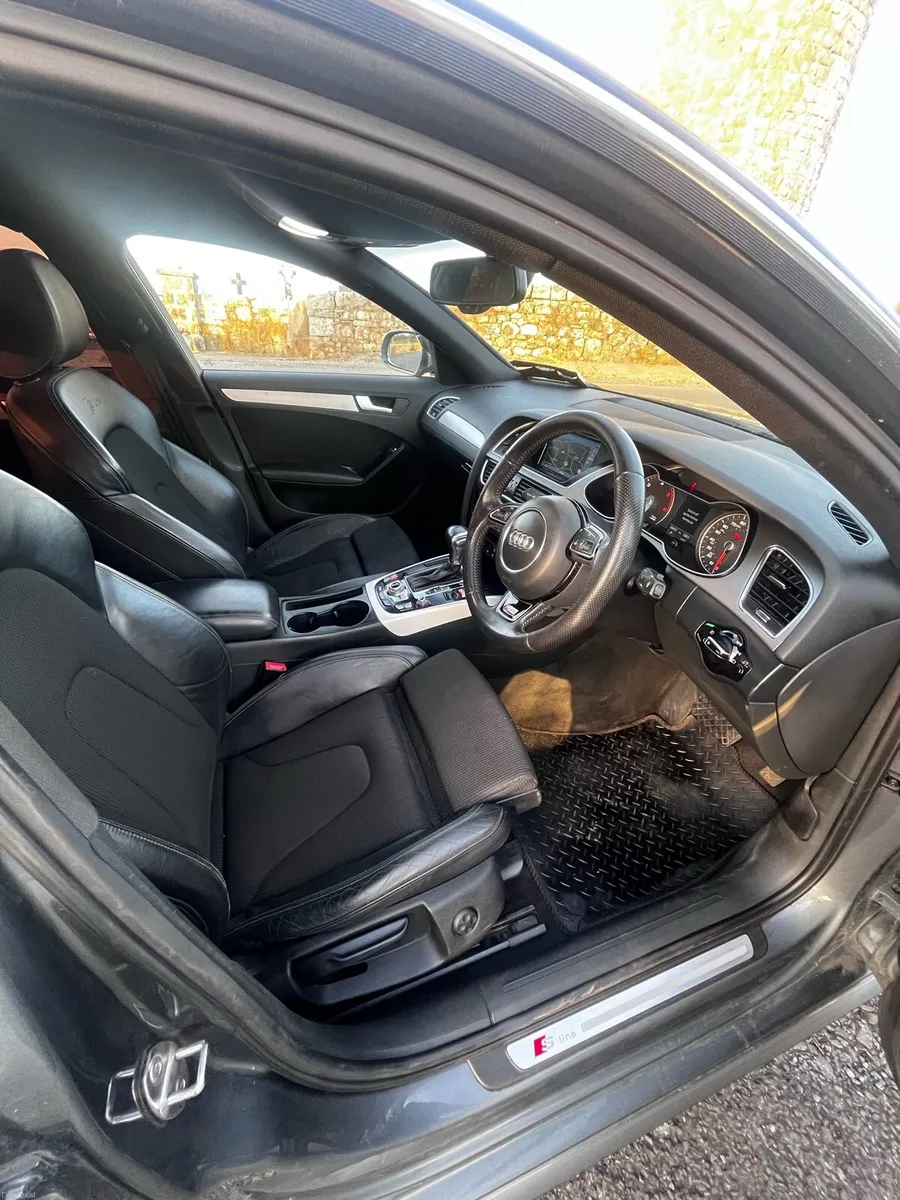 Audi A4 S-line Automatic - Image 6