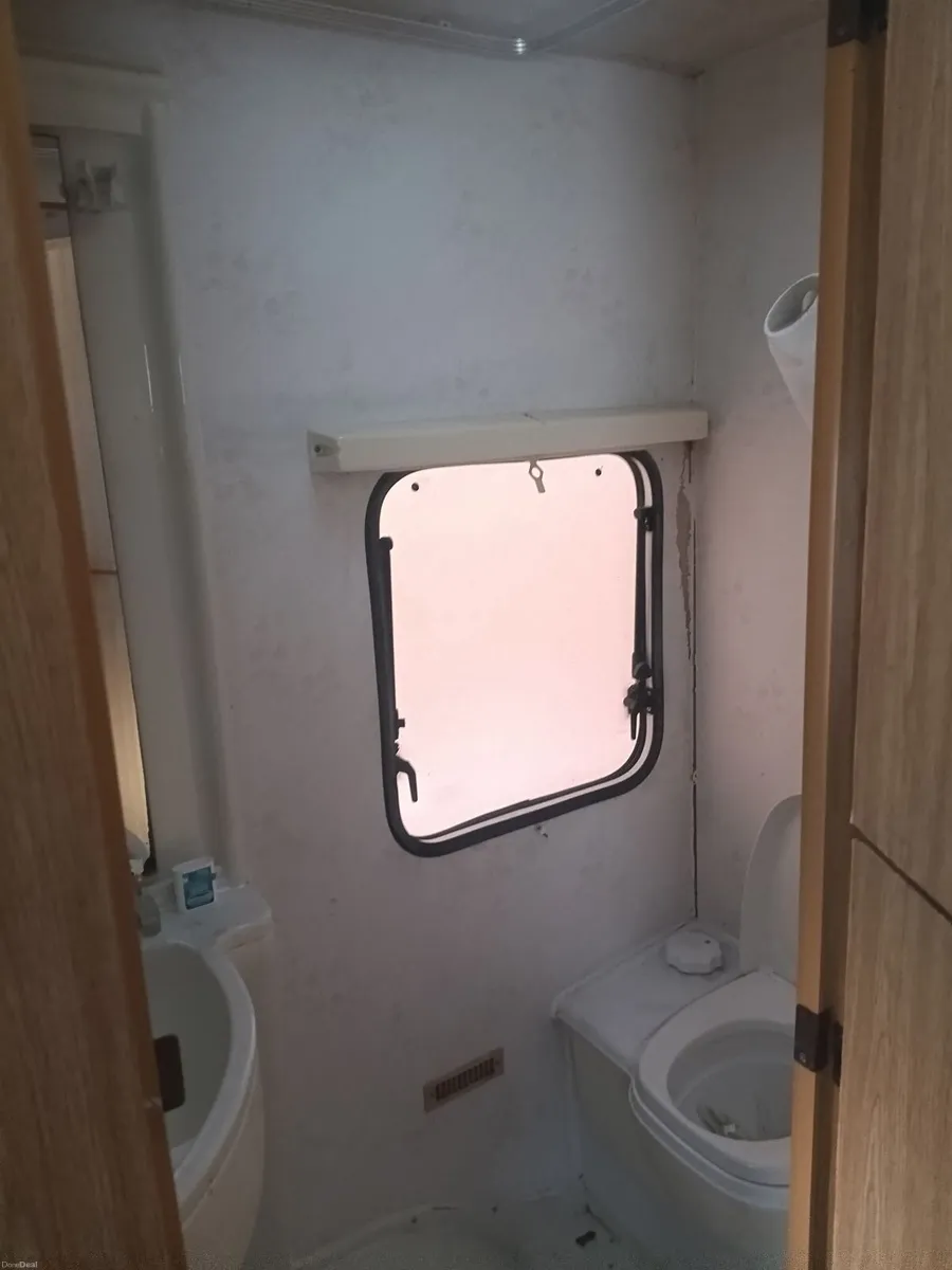 Caravan - Image 3
