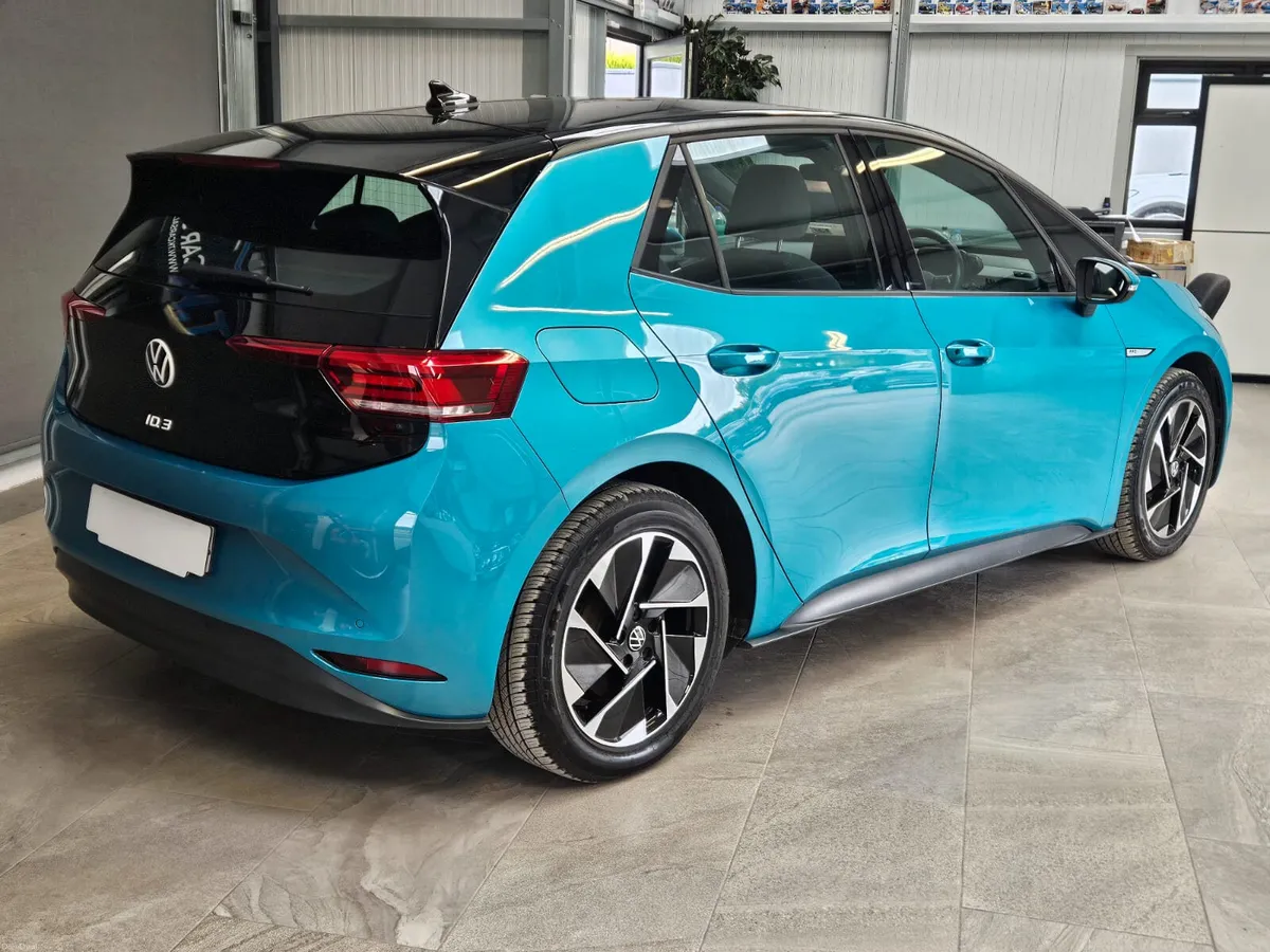 22 VOLKSWAGEN I.D3 LIFE 58 kWh - Image 2