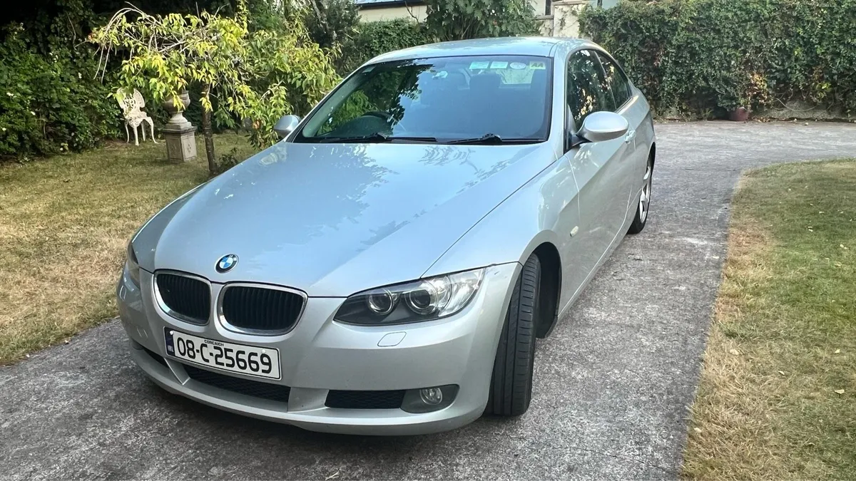 BMW 320 D E92 SE Coupe, Manual - Image 1
