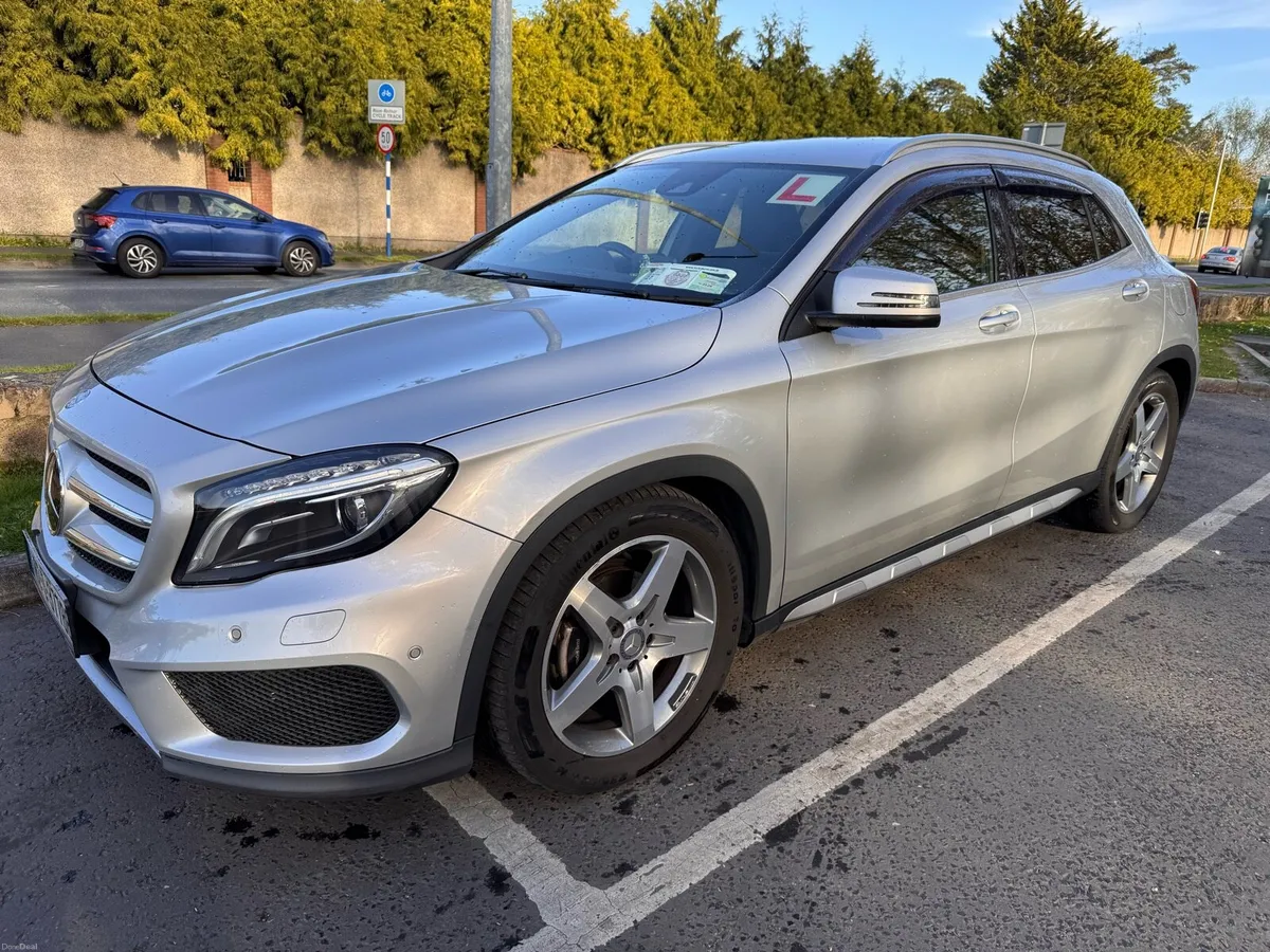 MERCEDES BENZ GLA 180 AMG LINE*LEATHER MEMO SEAT* - Image 2
