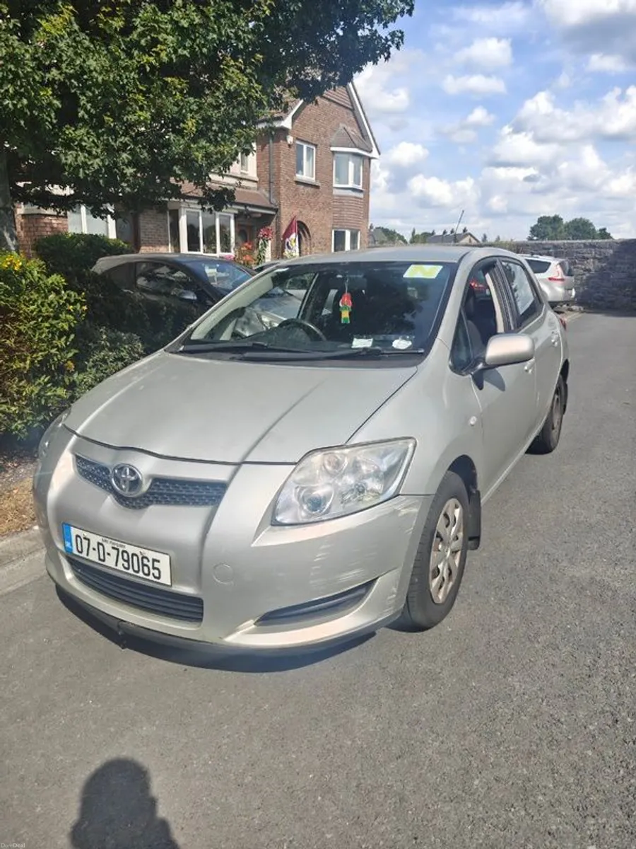 2007 Toyota Auris - Image 1