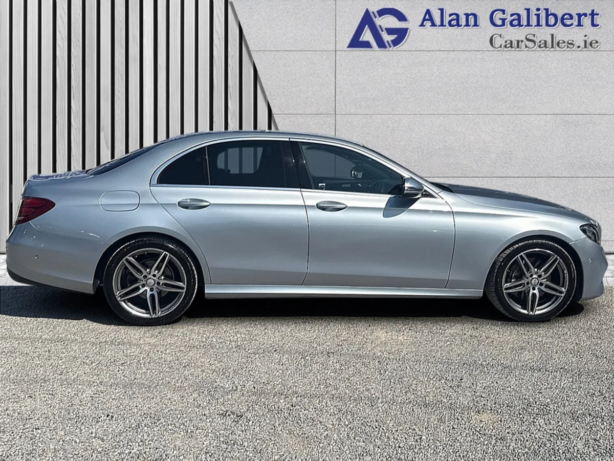 Mercedes-Benz E-Class E220D AMG LINE  Auto - Image 3